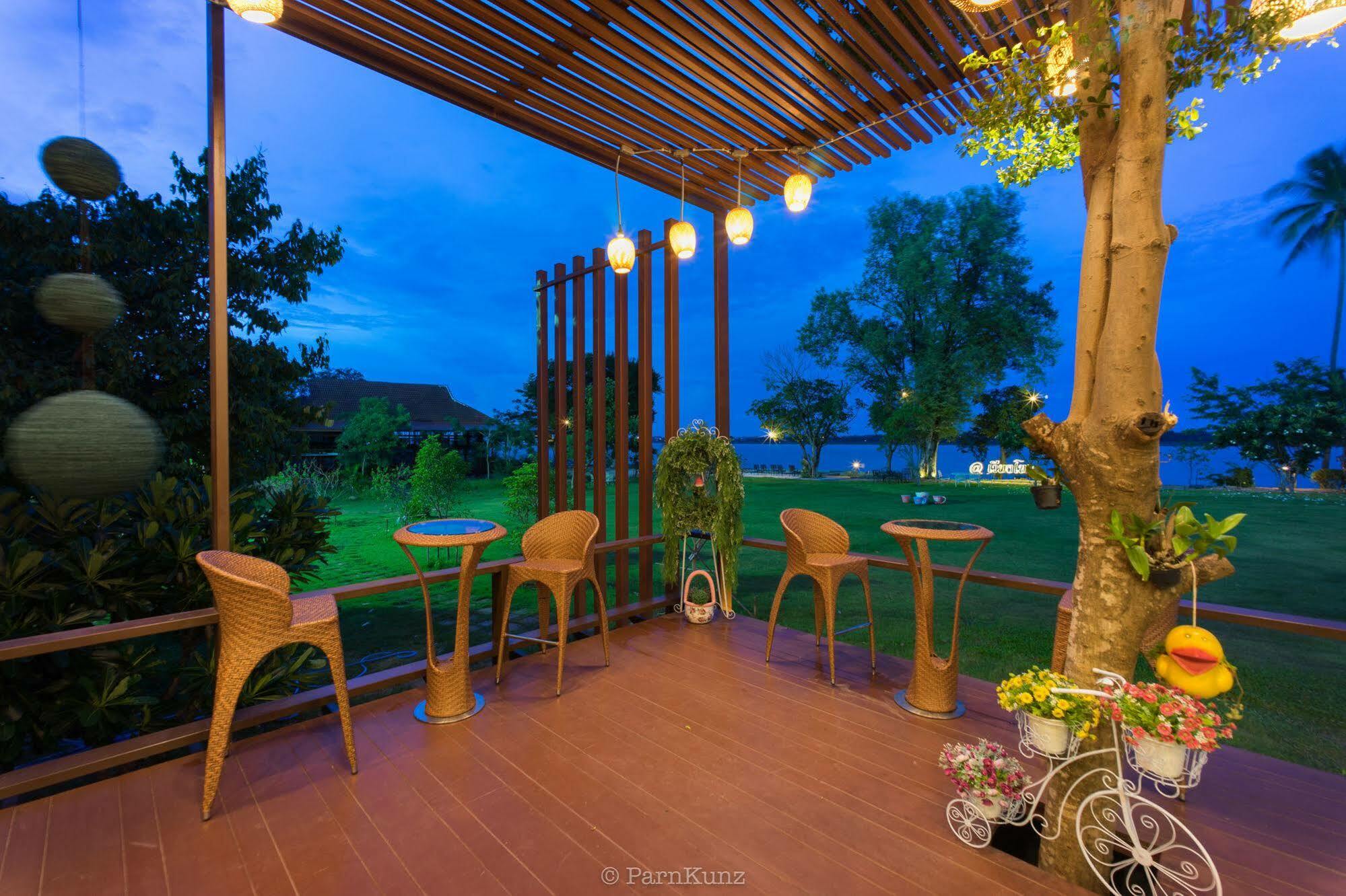 מוקדהאן Vieng Khong Hotel מראה חיצוני תמונה